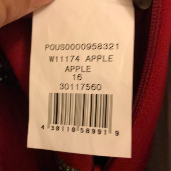 David’s Bridal Size 16 Bridesmaid Dress - Picture 5 of 5